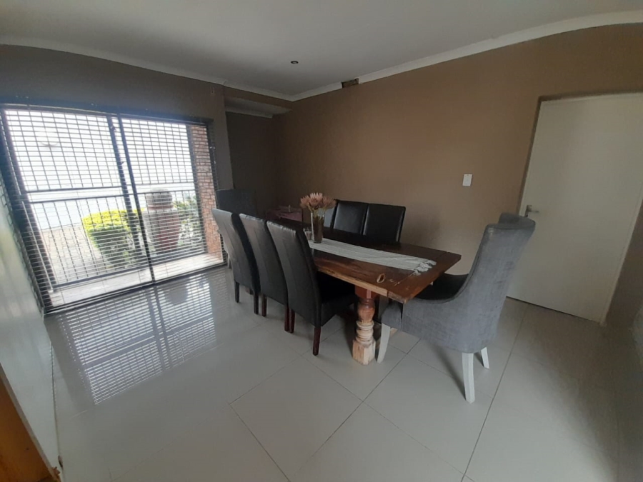 3 Bedroom Property for Sale in Safari Gardens North West